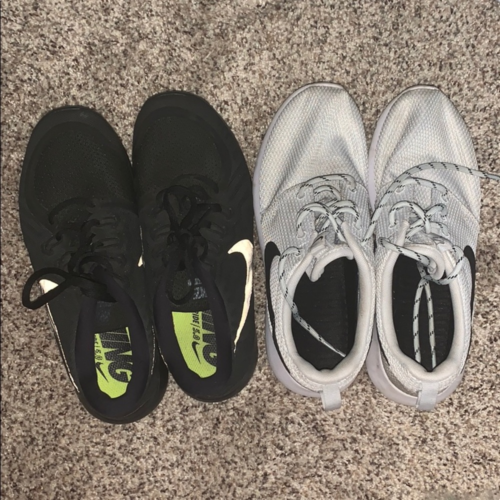 Nike Tennis Shoes